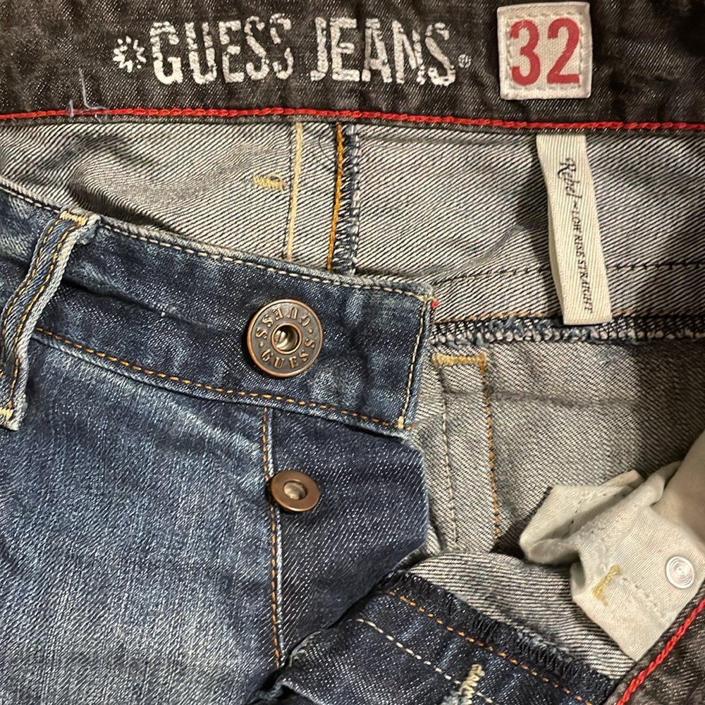 Guess - Picture 6 of 6